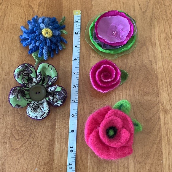 Floral Artisan Broaches - Picture 9 of 9